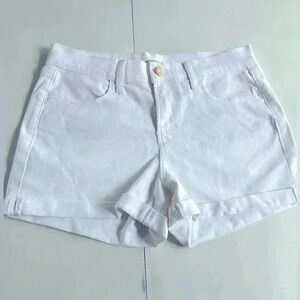 White shorts size 6 very white‎